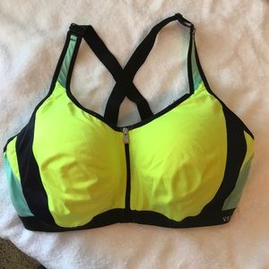 Victoria’s Secret Sports Bra 40 DD